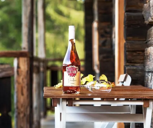 Semesterbostad Moser